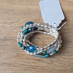 Elegant Silver and Blue Color Beaded Fashion Bracelet